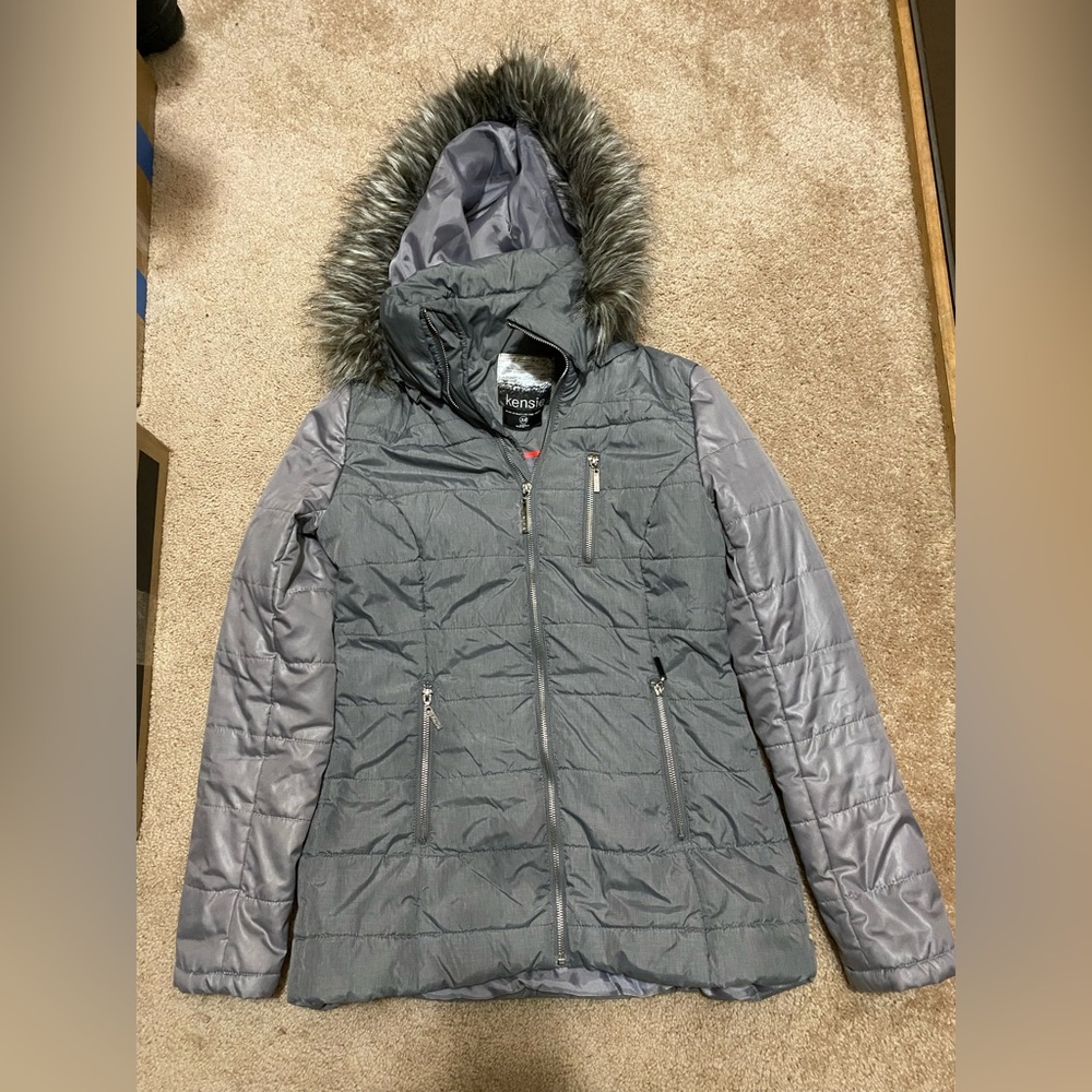 Kensie Puffer Coat; Size XS but runs a little big.